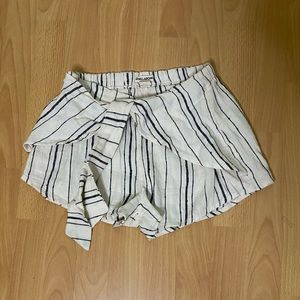 S black/white Billabong Beach Tulip Shorts